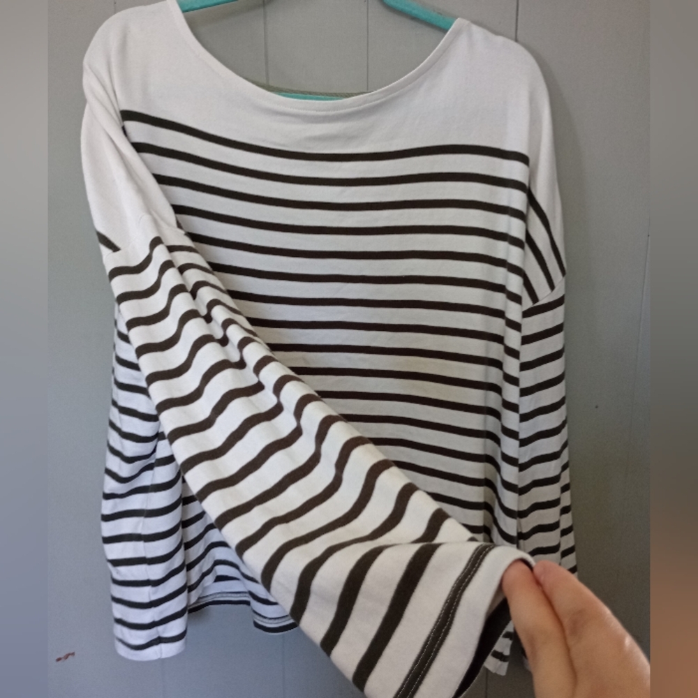 Lou & Grey Long Sleeve - Picture 2 of 5